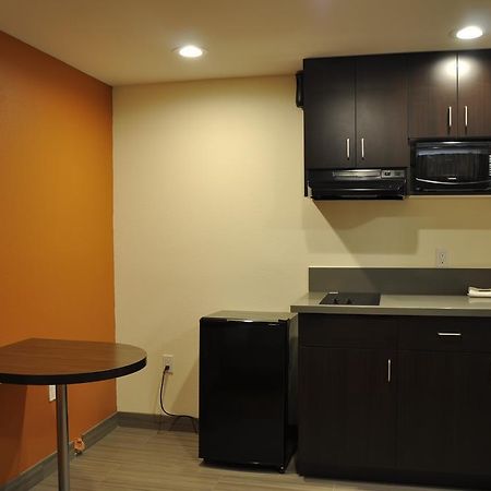 Motel 6 Maple/Main เฮสเปอเรีย ภายนอก รูปภาพ