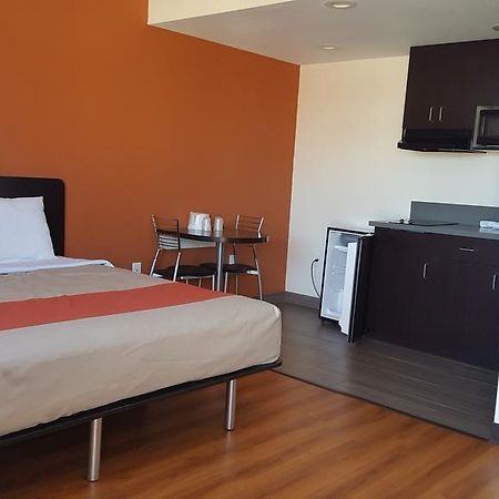 Motel 6 Maple/Main เฮสเปอเรีย ภายนอก รูปภาพ